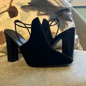 Beautiful velvet Via Spiga heals! MADE IN ITALY